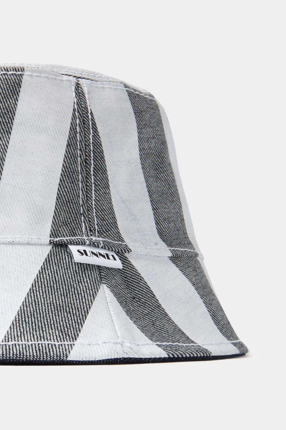 BELLIDENTRO REVERSIBLE BUCKET HAT / denim