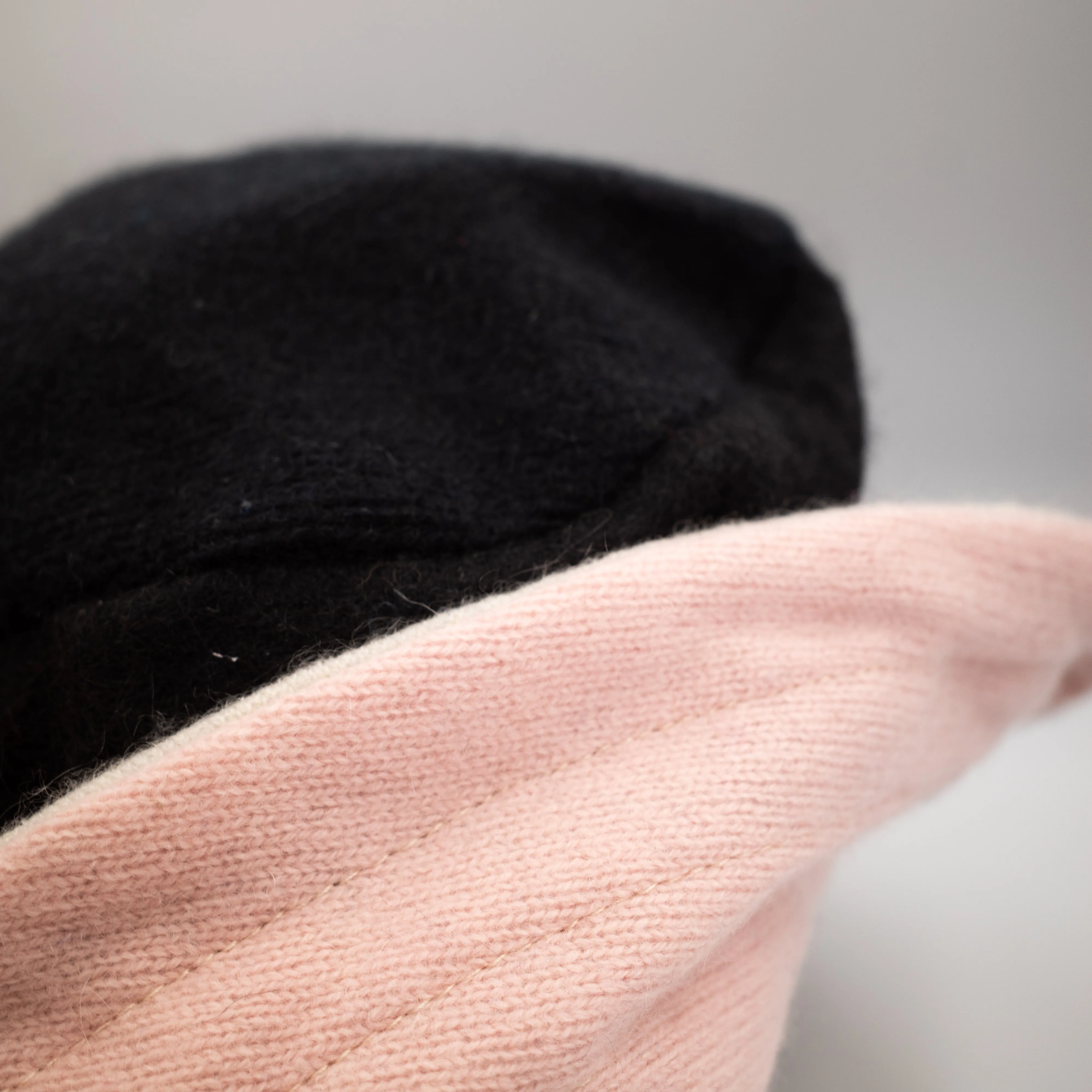 Black and Cream Striped Reversible Cashmere Bucket Hat Medium