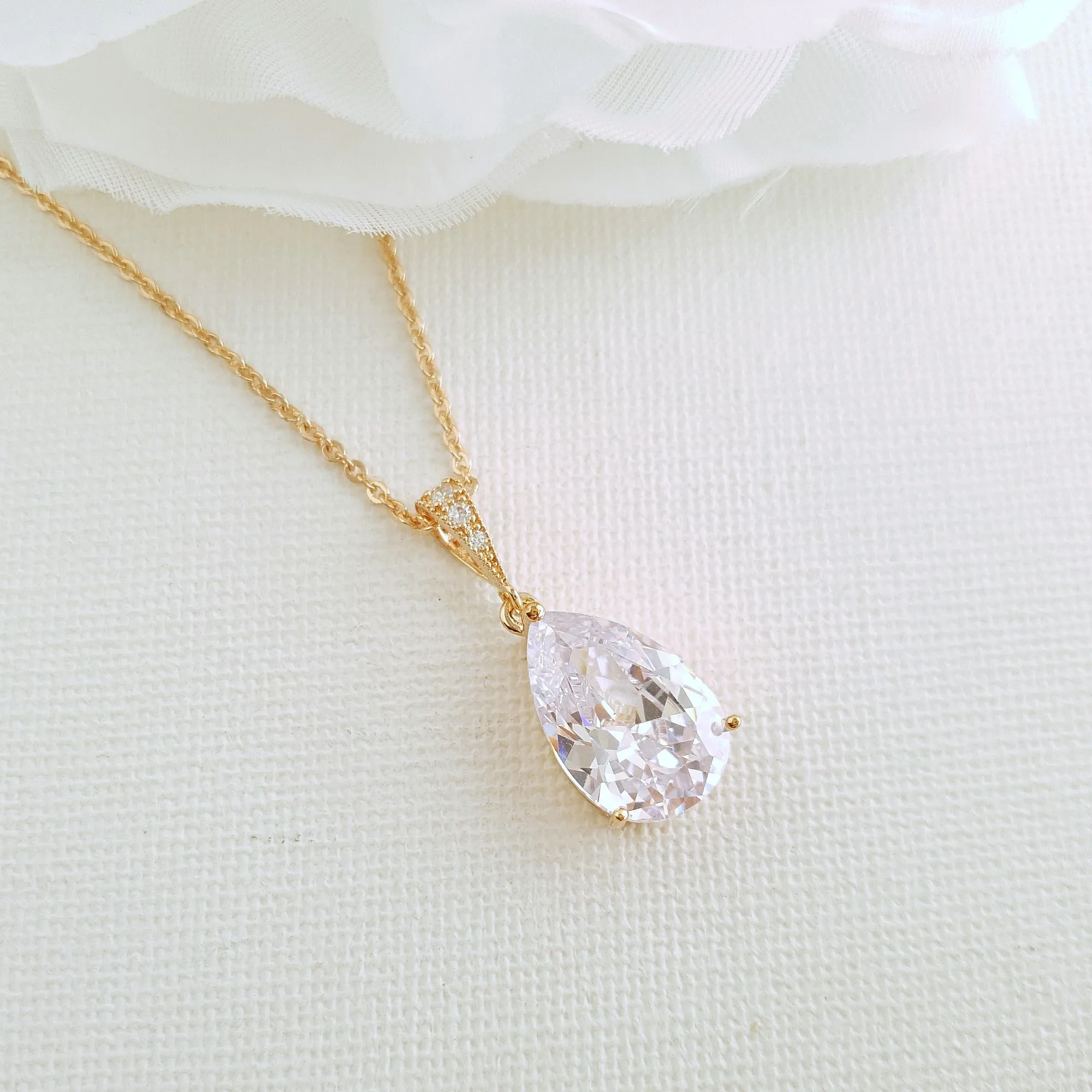 Clear Cubic Zirconia Earrings and Necklace Set in Rose Gold-Clara