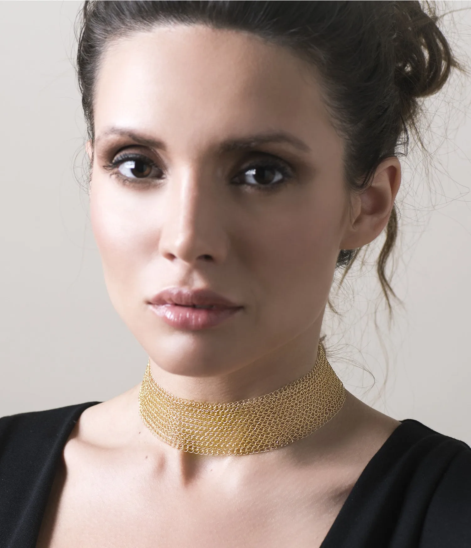 Collar statement necklace in gold