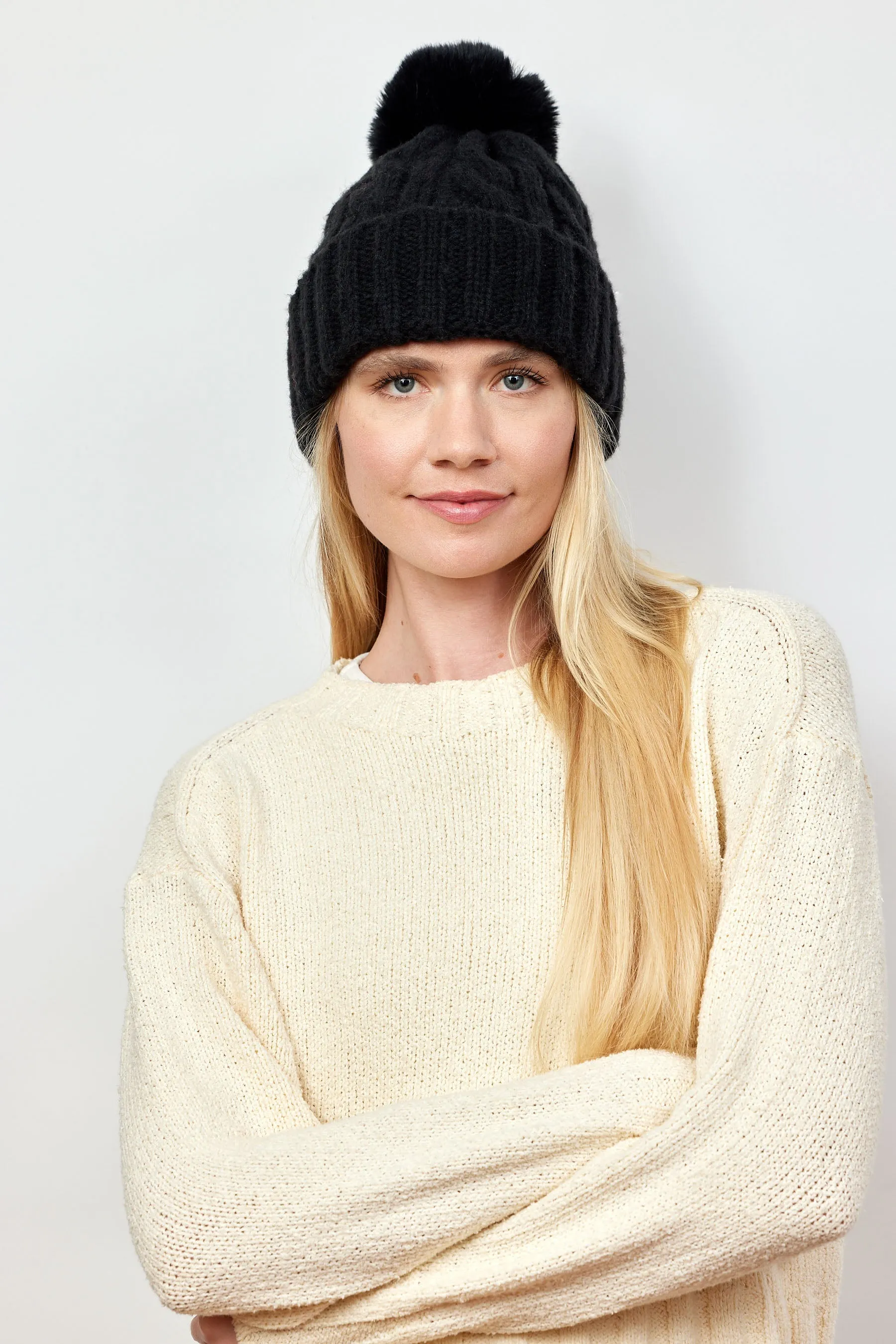 Devon Cable Beanie w/Pom
