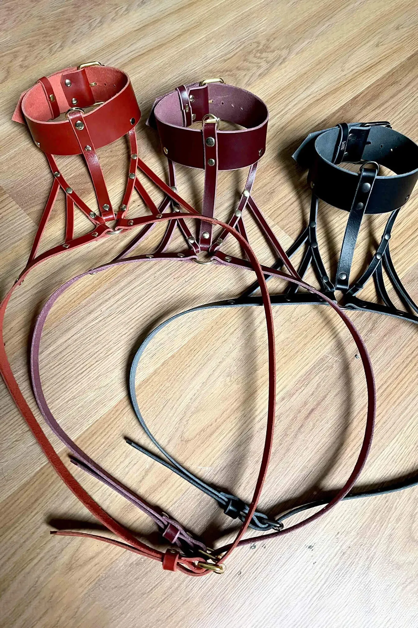 Inanna Wide Leather Collar Harness