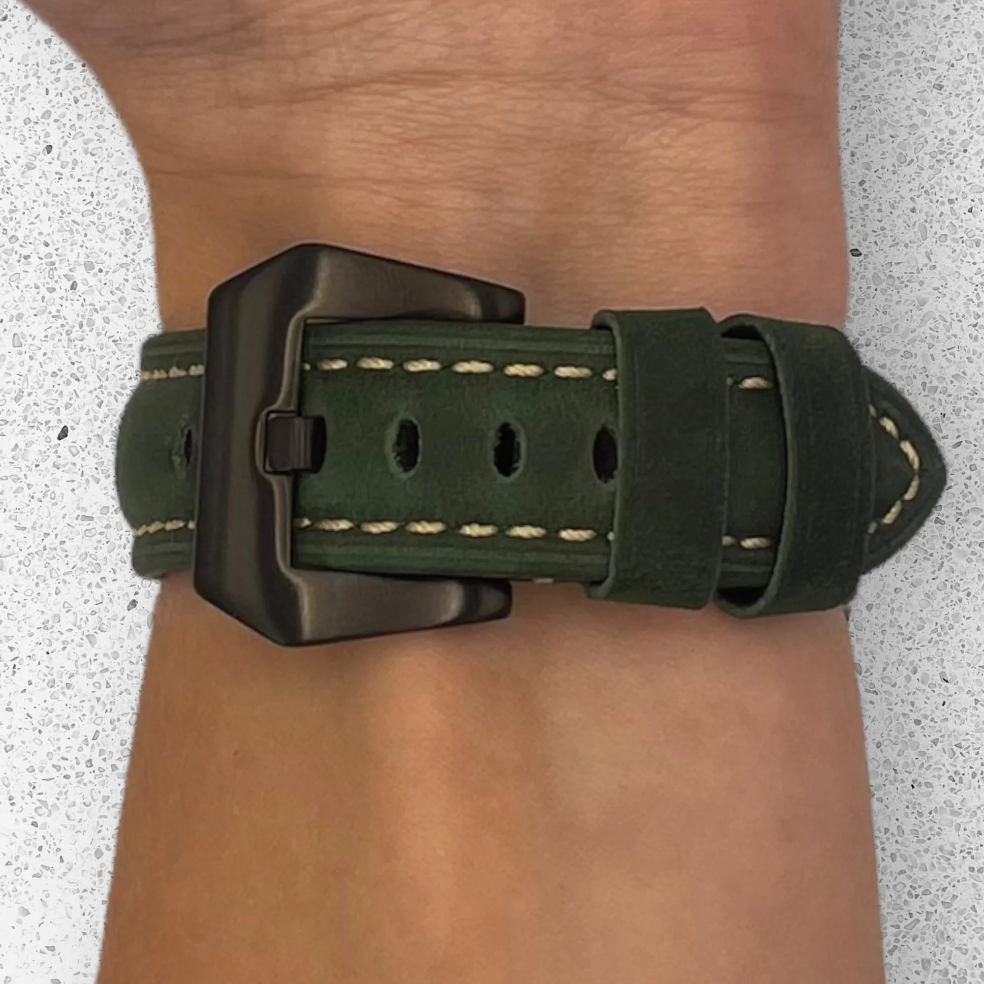 Retro Leather Straps Compatible with the Garmin Vivoactive 5