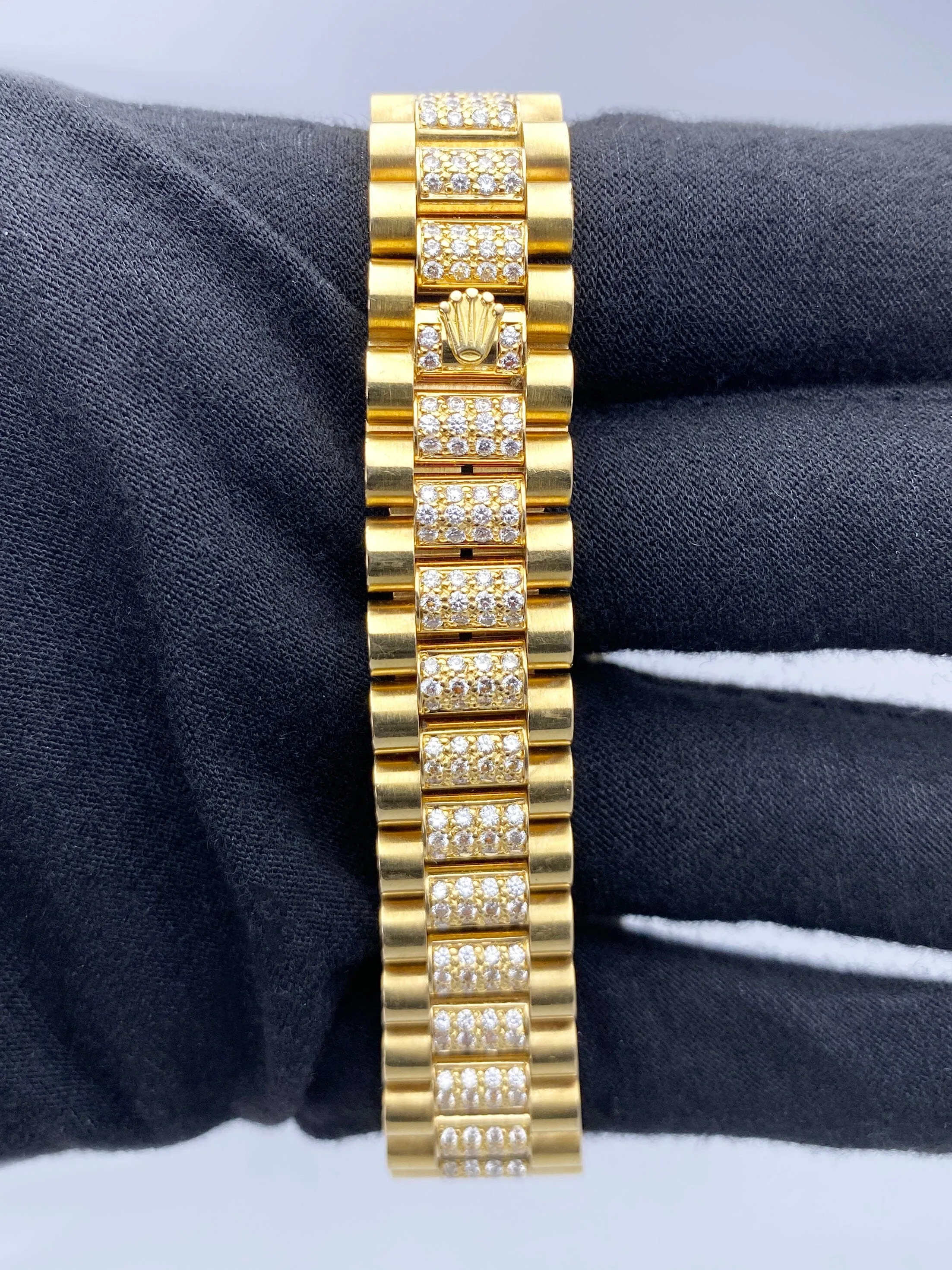 Rolex Datejust 68058 Pave Diamond Dial Ladies Watch Box Papers