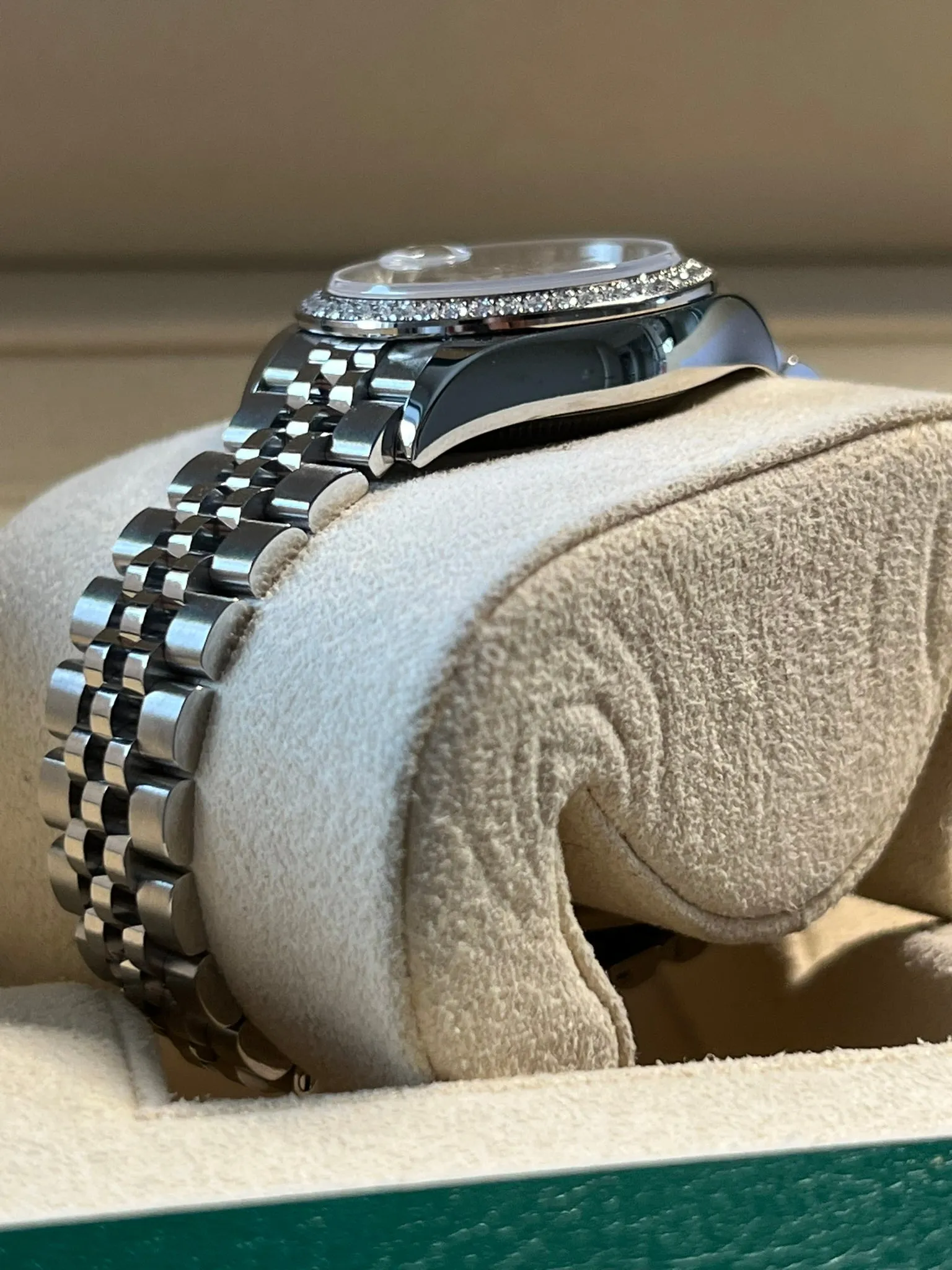 Rolex - Unworn Datejust 28mm Mother of Pearl (MOP) Diamond Dial Jubilee Bracelet Diamond Bezel 279384RBR